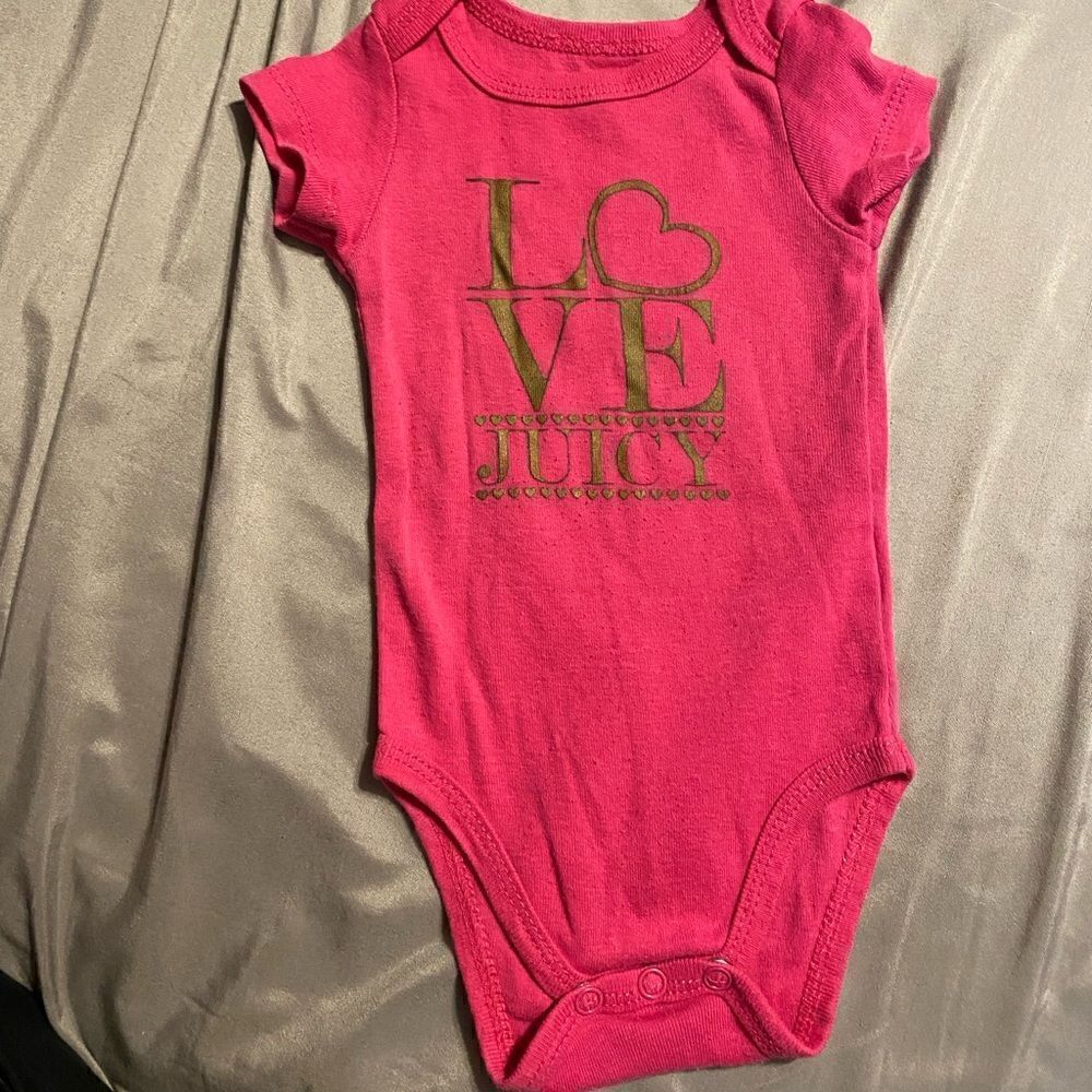 Juicy Couture ‘Love Juicy’ 0-3M Onesie